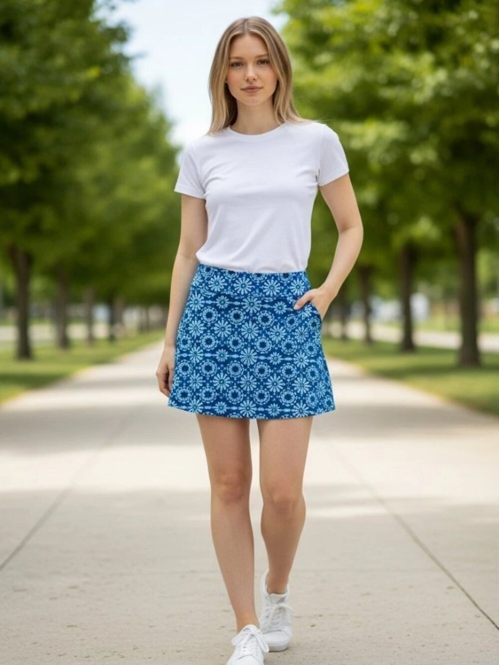 Tranquility by Colorado Clothing Large Blue Geometric Kaleidoscope Skort